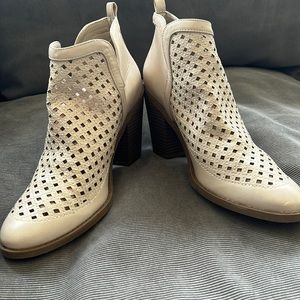 NIB Massini Tracey Ankle Boots